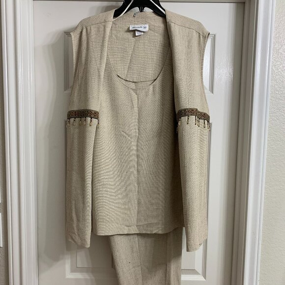 Miranda K Brand Women's Two-Piece Pant Suit, Size 24WP - Picture 3 of 7